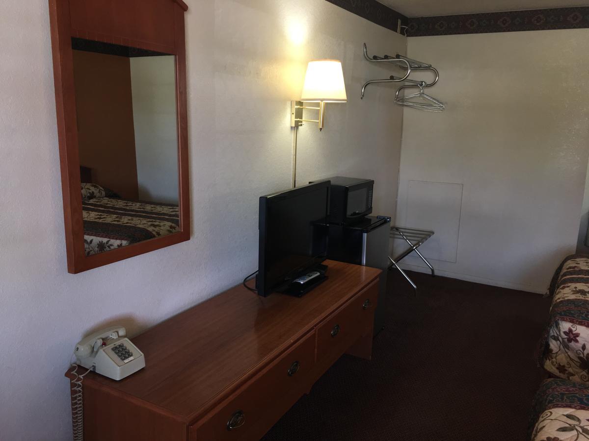 Finn'S Motel Saint James 외부 사진