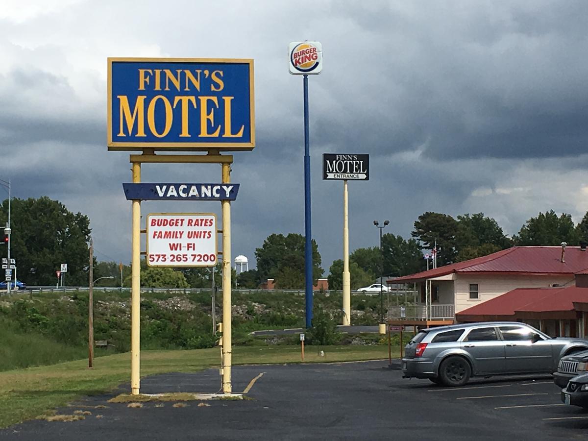 Finn'S Motel Saint James 외부 사진