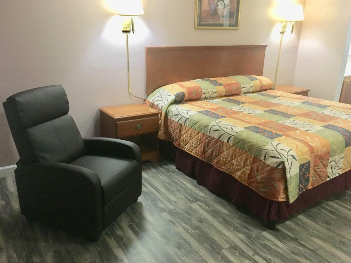 Finn'S Motel Saint James 외부 사진